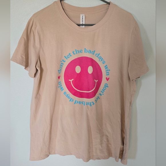 Graphic Tee "don't let the bad days win" Size Large - Picture 1 of 5